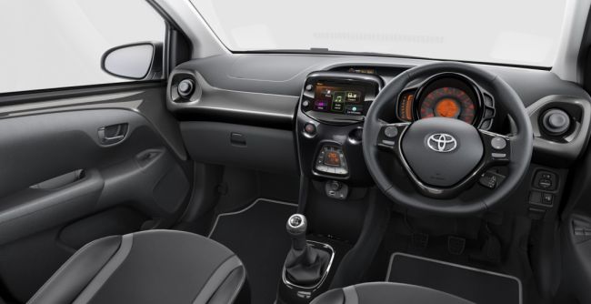 Toyota выводит на рынок особый Aygo X-Clusiv