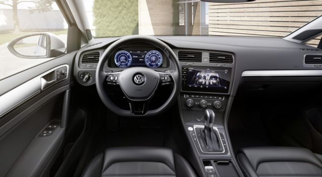 Volkswagen озвучил цены на обновлённый электрокар E-Golf