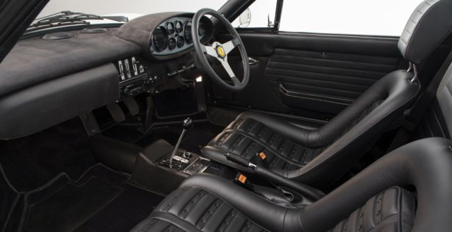 На продажу выставили редкий спорткар Ferrari Dino 246 GTS 1974 года выпуска