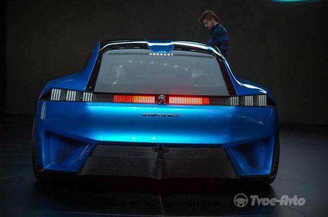 Фантастическое купе Peugeot Instinct показали в Женеве 