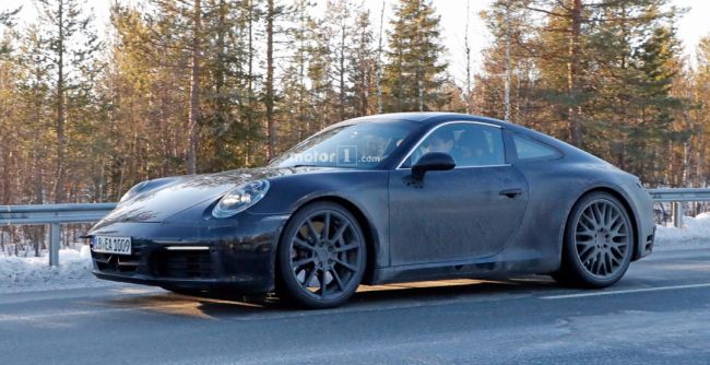 Опубликованы шпионские снимки нового спорткара Porsche 911
