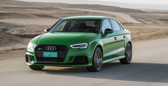 Audi показала «заряженный» седан RS3 Sedan на новых фото