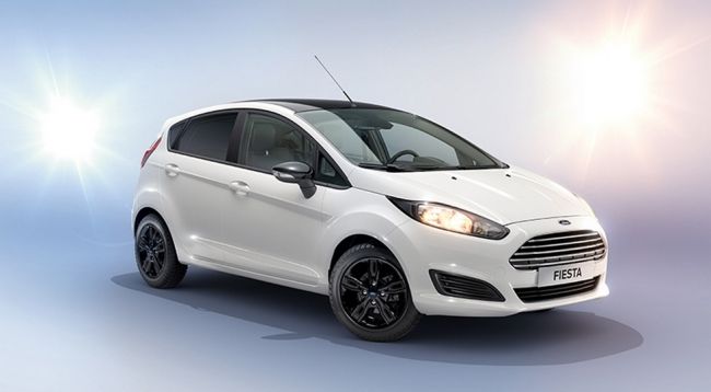 Продажи новейших черно-белых Ford Fiesta и Focus стартовали в России