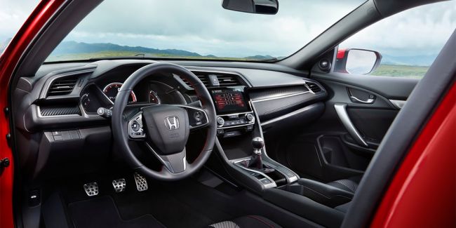 Honda показала новый «подогретый» Civic 