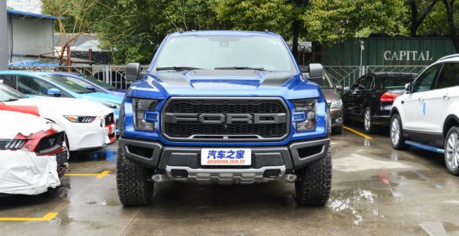 В Китае стартовали продажи экстремального пикапа от Ford