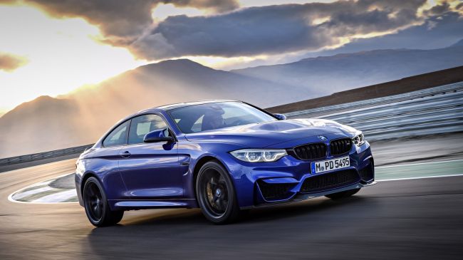 Компания BMW представила новую модификацию М4 CS