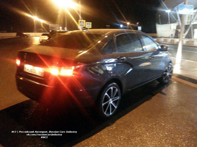 Удлиненный Lada Vesta Signatur вице-президента «АвтоВАЗа» заметили в Тольятти