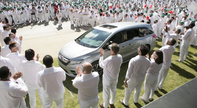 В США стартовало серийное производство нового поколения Honda Odyssey