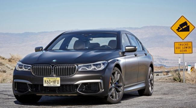Флагманский BMW попал под отзыв из-за утечки масла