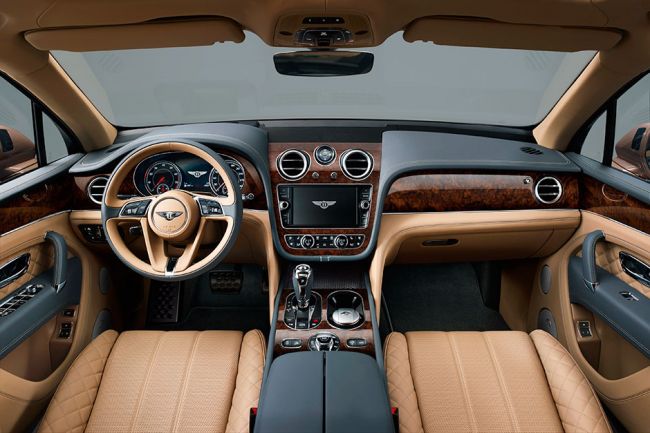 В России Bentley представит самый быстрый дизельный внедорожник в мире