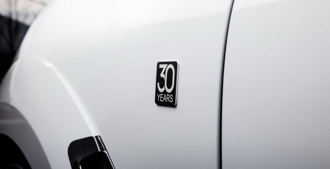 Официально представлен юбилейный Porsche Cayenne Magnum Sport Edition 30 Years