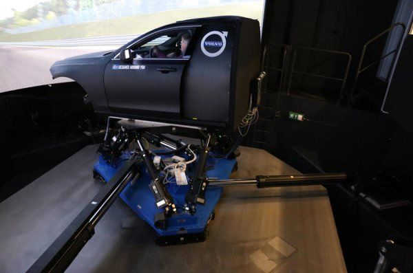 Volvo показала журналистам свой новый симулятор подвески XC60
