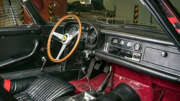 Ferrari 275 GTB/4 с оригинальные узлами будет продан с «молотка»