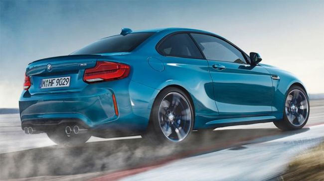 Обновлённое купе BMW M2 рассекретили на фото до премьеры