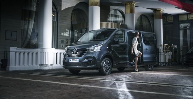 Renault продемонстрировала новый фургон MPV Spaceclass Renault Trafic