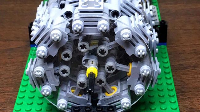 Из Lego собран работающий 28-цилиндровый радиальный мотор