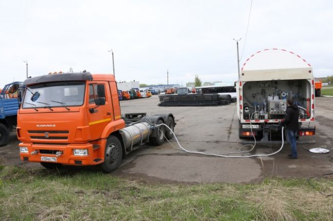 «КАМАЗ» выпустил первую партию грузовиков на сжиженном природном газе (СПГ)