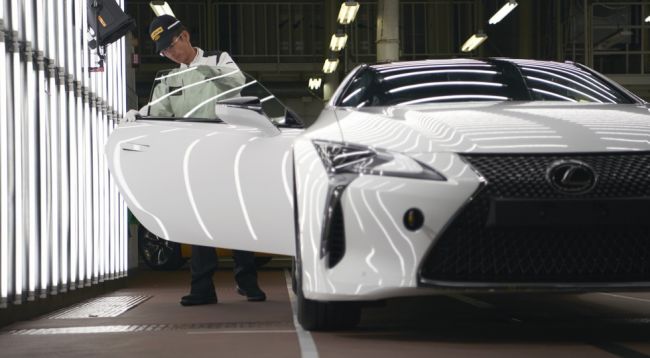 В Японии начался выпуск европейской версии купе Lexus LC 500