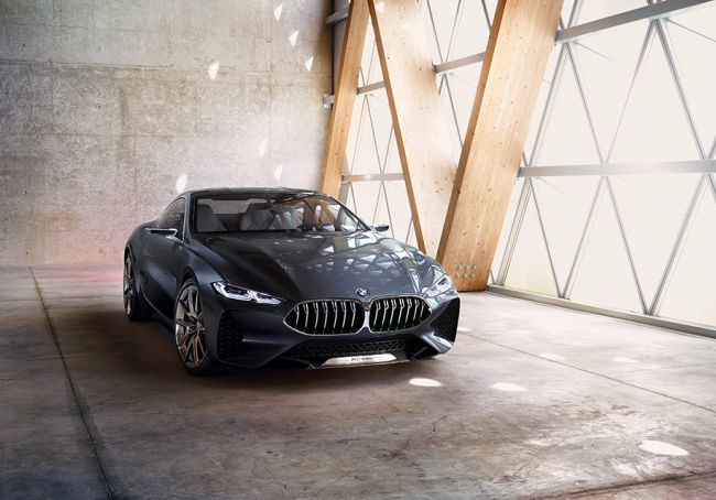 Компания BMW представила предвестника купе 8 серии