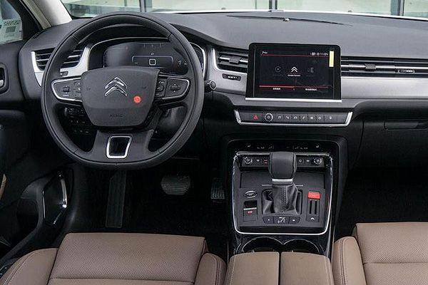 Citroen начинает продажи обновленного C5 на китайском рынке
