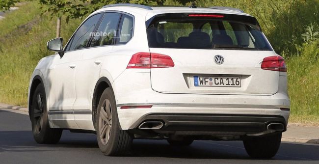 Опубликованы шпионские фото нового Volkswagen Touareg без камуфляжа