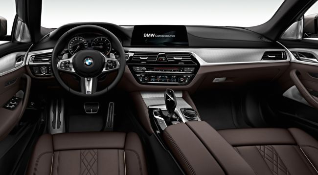 BMW объявила рублевую цену на самый мощный седан "M550d xDrive"
