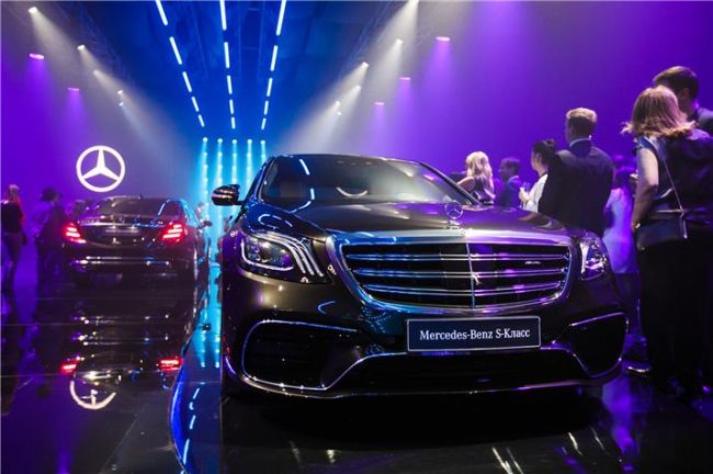Mercedes-Benz в Санкт-Петербурге представил две новинки