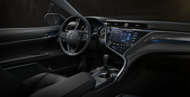 Восьмая Toyota Camry обзавелась медиасистемой на основе ОС Linux