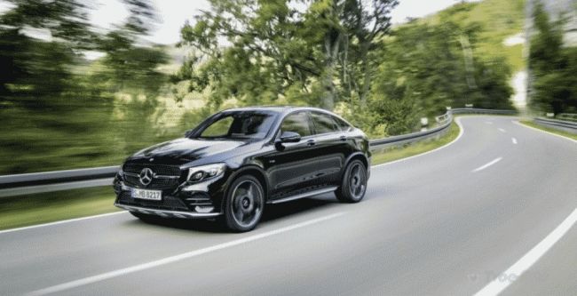 В Германии были названы цены на кроссоверы Mercedes-AMG GLC 