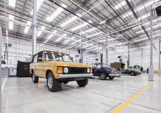 Jaguar Land Rover открыл самый большой в мире комплекс классических авто