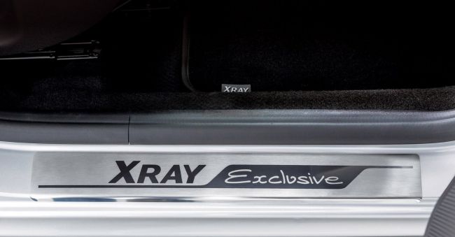 В России стартовал прием заказов на новый кроссовер LADA XRAY Exclusive