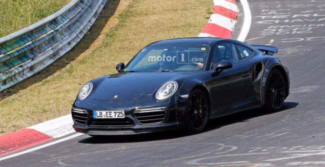 Новое поколение Porsche 911 Turbo тестируют на Нюрбургринге