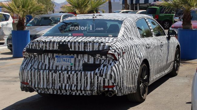 Новый Toyota Avalon 2019 впервые заметили на тестах