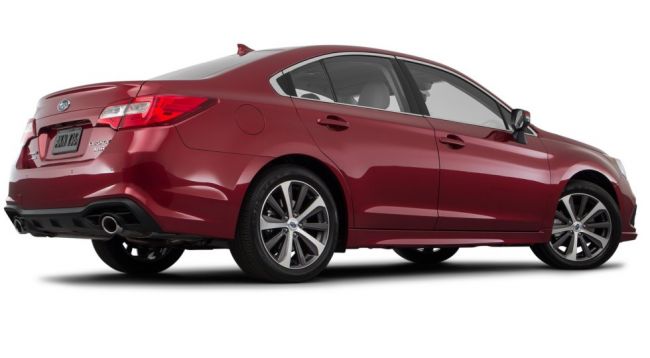 Subaru объявила цены и комплектации обновленного седана Legacy 2018