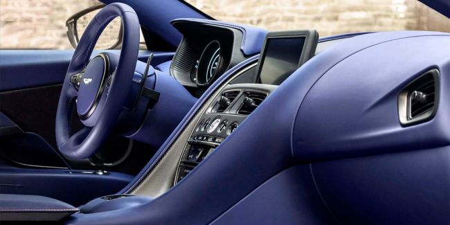 Спорткар Aston Martin DB11 получил 4,0-литровый двигатель Mercedes-AMG