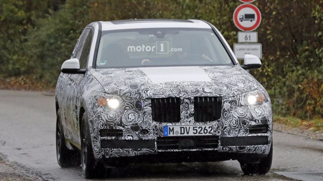 Новый BMW X5 M впервые заметили на дорогах Германии