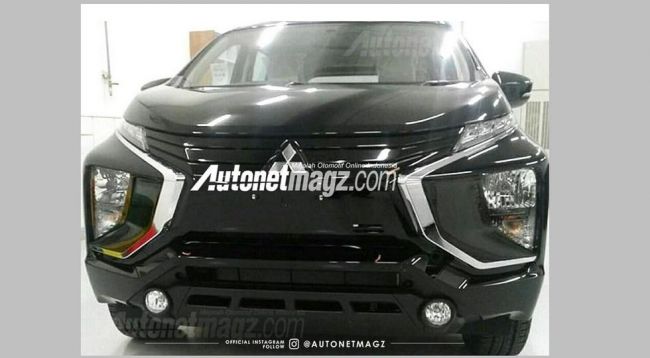 В Сети появилось первое «живое» фото нового Mitsubishi Expander