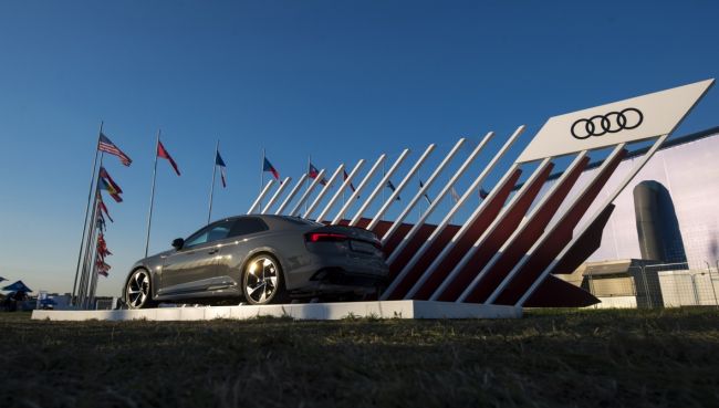 Кроссовер Audi SQ5 и купе RS 5 официально представили в России 