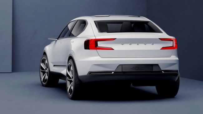Volvo зарегистрировала новую модель – S50