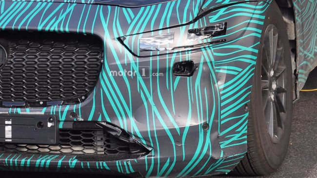 Дизайн салона серийного кроссовера Jaguar I-Pace рассекречен в Сети