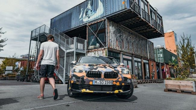 Опубликованы первые официальных фото нового компакт-кросса BMW X2