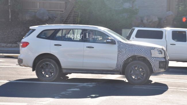 Возрожденный внедорожник Ford Bronco впервые заметили на тестах
