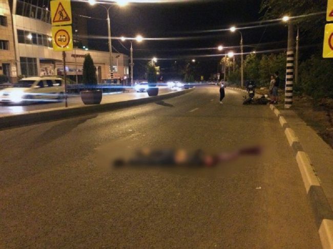 Молодой мотоциклист в Самаре врезался в бордюр и погиб