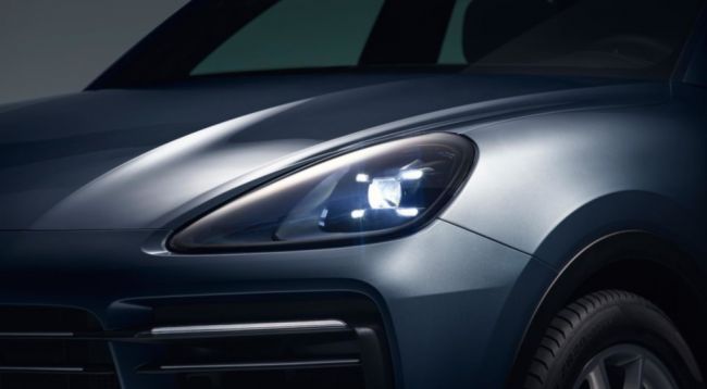 Интерьер и экстерьер нового Porsche Cayenne рассекретили на фото 