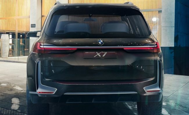В Сети показали новый флагманский кроссовер BMW X7