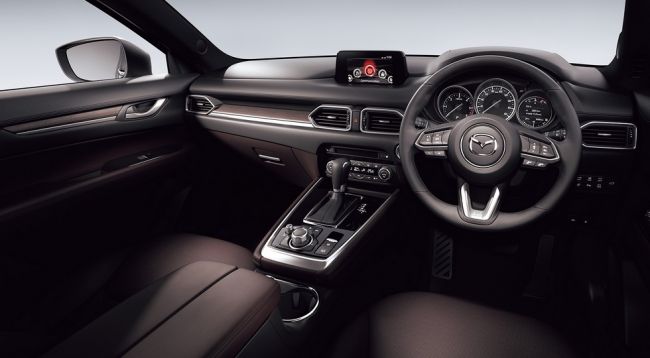 Mazda официально представила новый трехрядный кроссовер CX-8 