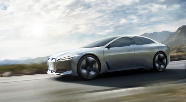 Модельный ряд BMW пополнится новым электрическим седаном 