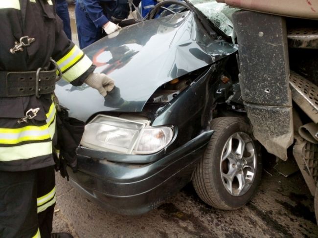 В ДТП с грузовиком в Ярославле погиб водитель автомобиля «ВАЗ»