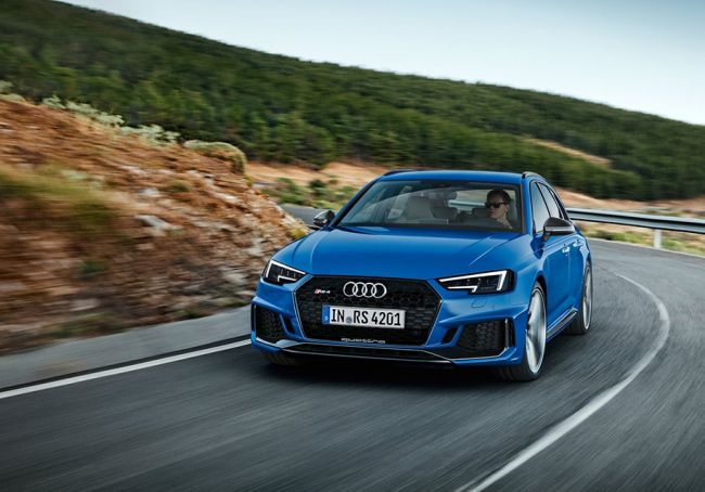 Audi в 2018 году привезет в РФ «заряженный» универсал Audi RS4