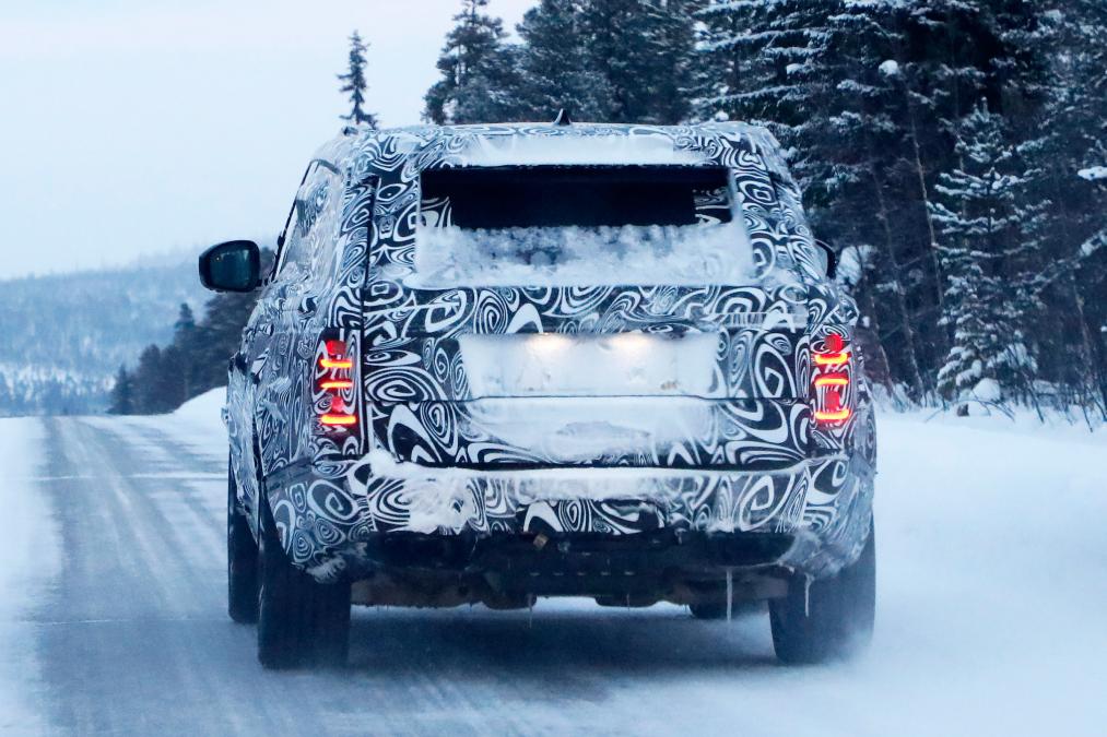 На зимних тестах впервые замечен новый Range Rover в кузове купе